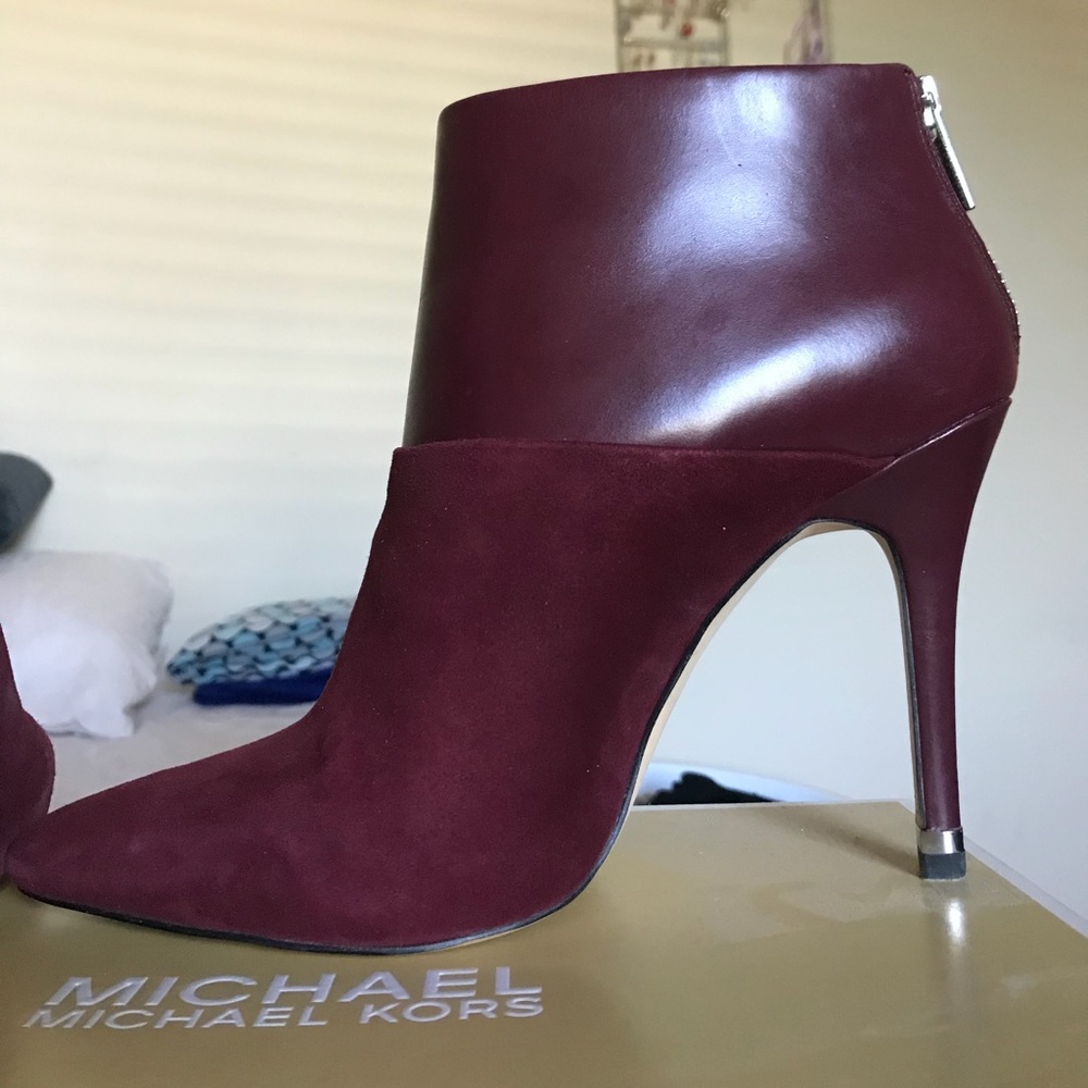 Never worn before burgundy MK heels